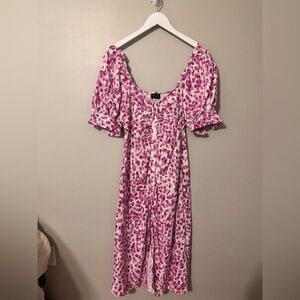 Who What Wear | pink & white animal print midi button up dress